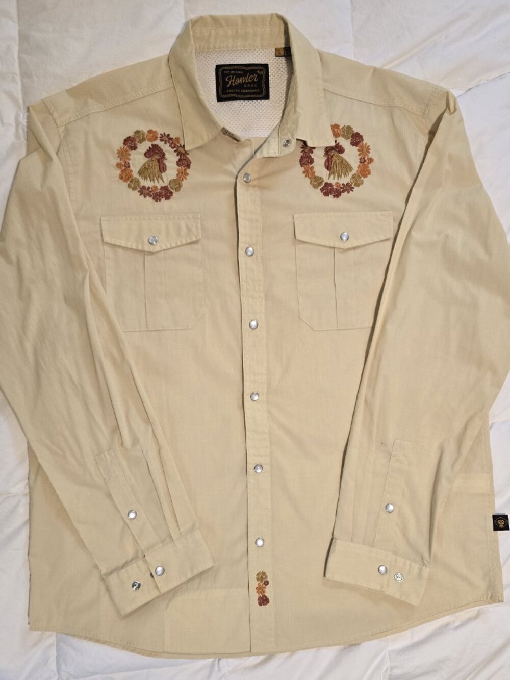 Howler Bros - Gaucho Snapshirt - Ring Around the Rooster (L) - Picture 2 of 6